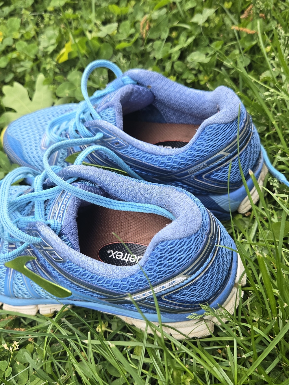 Brooks Women's Blue Athletic Running Shoes Size 9.5 - Picture 4 of 9